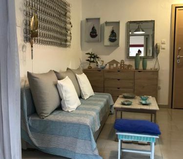 Paralia Dionysiou Apartment | Grey Theros Apartments