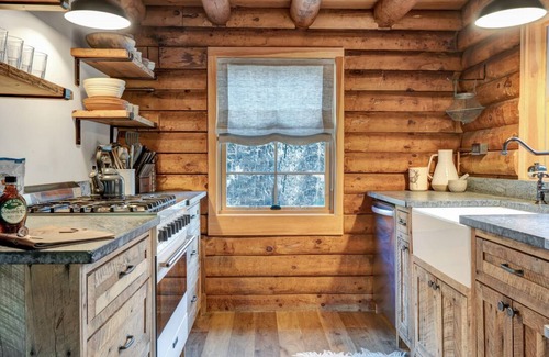 Woodstock Cabin | Greydon Cabin ~ Rustic Luxury in Woodstock VT