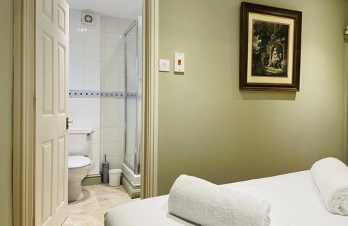 Sydling St Nicholas Hotel | Greyhound Inn