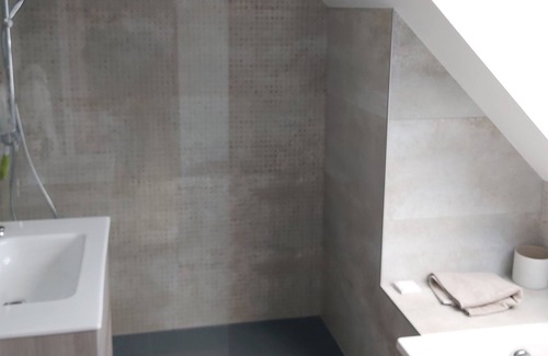 Grez-Neuville House | GREZ NEUVILLE - EDGE OF MAYENNE - RECENT PAVILION