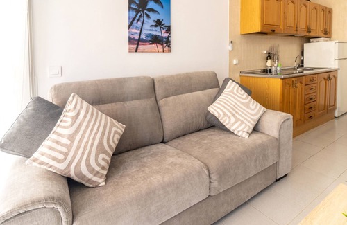Llanca Apartment | Grifeu 18 Apartment with terrace and views