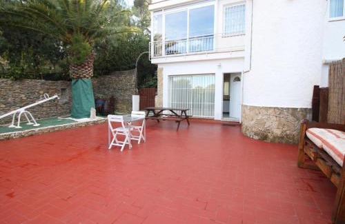 Llanca Apartment | GRIFEU 4 - Apartamento situado muy cerca de la playa de Cap Ras, para 4 personas - ES-228-194