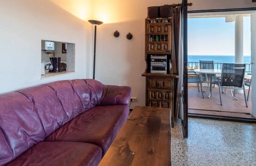 Llanca Apartment | Grifeu 5 Bright apartment with terrace and views