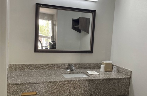 Griffin Hotel | Griffin Inn and Suites