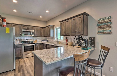 Camdenton Cabin | Grill & Fire Pit: ‘Blue Cabin’ Ozarks Getaway!