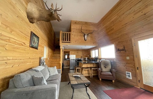 Dubois Cabin | Grizzly Cabin *Yellowstone/Forest *Private Hot Tub