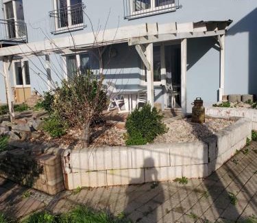 Lahr Apartment | Große 3 Zi Wohnung auf der Pferde Farm