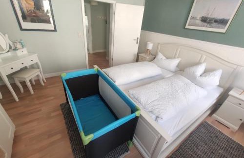 Guestrow Apartment | Große, familienfreundliche Ferienwohnung, ruhig im Zentrum von Güstrow