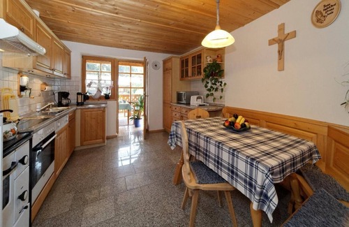 Mauth Apartment | Große Ferienwohnung (90qm) mit Balkon und Wintergarten