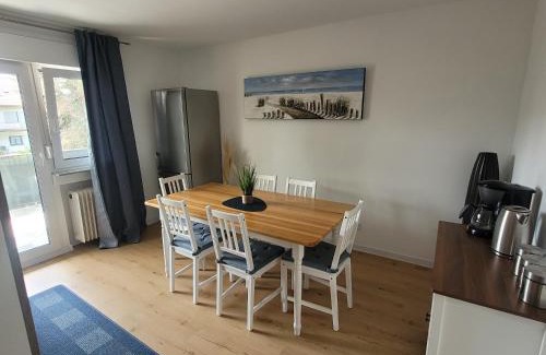 Oftersheim Apartment | Große,Schöne FeWo nähe Schwetzingen-Hockenheim 3 Zimmer mit Balkon