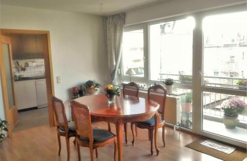 Mitte Apartment | Große Wohnung für Gruppe