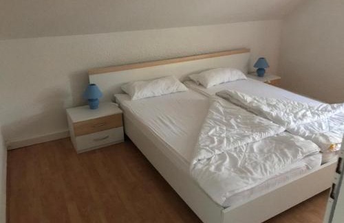 Nesse Apartment | Große Wohnung in Nesse mit Terrasse und Garten