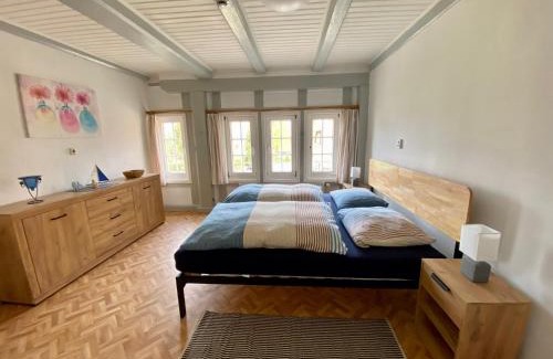Hohenkirchen House | Großes Ferienhaus an der Ostsee "Oldevighus"