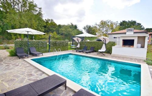 Radini House | Großes Ferienhaus in Buroli mit Privatem Pool