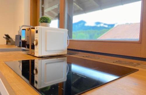 Bad Wiessee Apartment | Großzügige Ferienwohnung am Tegernsee mit Südbalkon und Wallbergblick