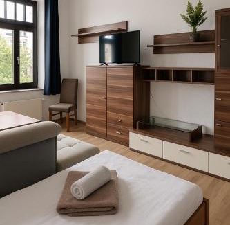 Chemnitz Apartment | Großzügige Ferienwohnung mit Balkon 2 Parkplätze Badewanne