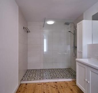 Hatzfeld Apartment | Großzügige Wohnung auf dem Hof Historischen Mühle
