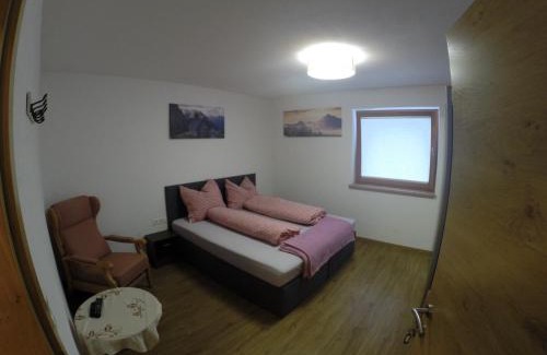 Hollenzen Apartment | Großzügiges Apartment Georg Mayrhofen Barrierefrei