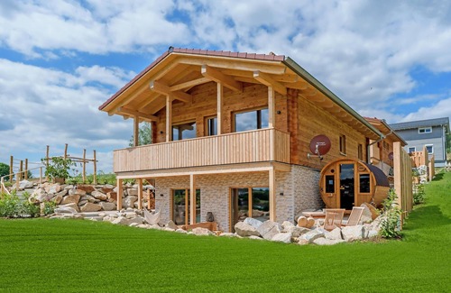 Bischofsgruen Apartment | Großzügiges Chalet für bis zu 7 Personen mit Balkon