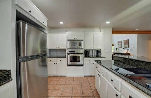 Groom Creek House | Groom Creek Lodge - Pool Table & 12 Mins to Downtown