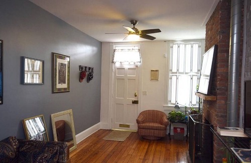 Fells Point House | Groovy Fells Point/Harbor East Home. Great for 1-3