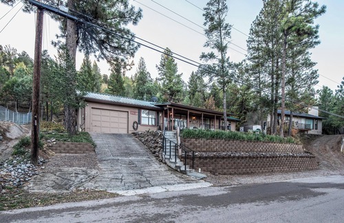 Ruidoso Cabin | Groovy View