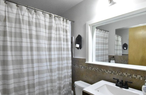 Harper Woods House | Grosse Pointe area updated ranch