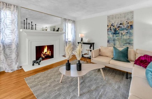 Anchorville House | Grosse Pointe/Detroit Relaxing Family Home
