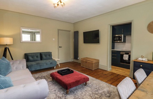 Royal Tunbridge Wells Cottage | GROSVENOR ABODE, pet friendly in Royal Tunbridge Wells