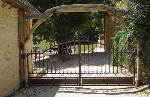 Saint-Chamassy House | Grote Vakantiewoning MET Zwembad IN DE Dordogne
