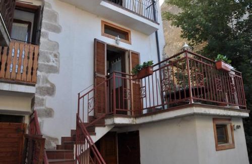Ovindoli Apartment | Grottino Apartment Parco Velino Sirente