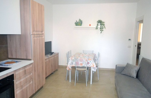 Lido delle Nazioni House | Ground floor detached house with garden and private parking space