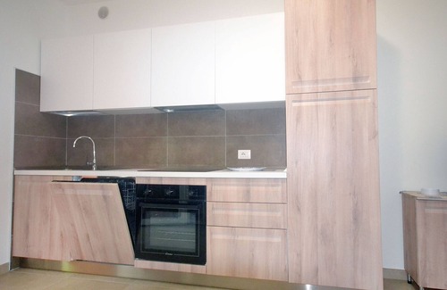 Lido delle Nazioni House | Ground floor detached house with garden and private parking space