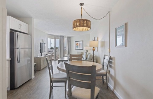 Lower Matecumbe Beach Condo | Ground Floor 1BR with Den and Two Balconies