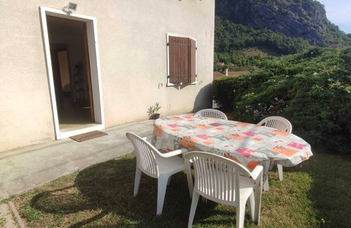 Culoz Apartment | Ground floor apartment in a house at the foot of Grand Colombier