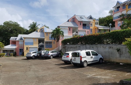 L'Houezel Apartment | Ground floor apartment with private patio courtyard. Sea view; Air conditioner;