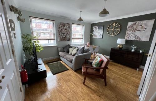 Hereford Apartment | Ground floor apartment, central location with free parking
