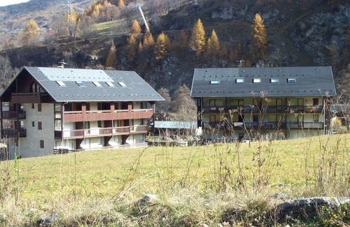 Valloire Apartment | Ground floor, balcony, parking, tv, ski locker, 32m², Valloire