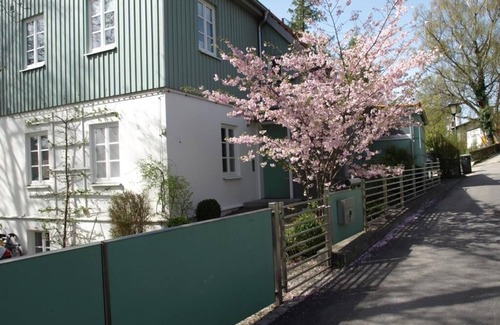 Utting am Ammersee Apartment | Ground floor apartment in a beautiful old villa
