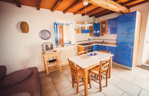 Massa Apartment | Ground Floor Flat with view over the coast, Wi Fi, Pool E-Car Charging station
