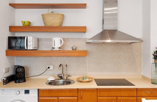 Sant Pol De Mar Apartment | Ground floor ideal for couples 1min beach