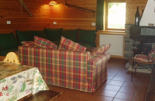 Villettaz Ski Chalet | Ground floor of a chalet overlooking the Matterhorn / Matterhorn