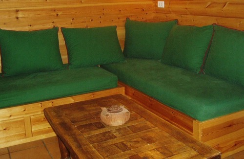 Villettaz Ski Chalet | Ground floor of a chalet overlooking the Matterhorn / Matterhorn