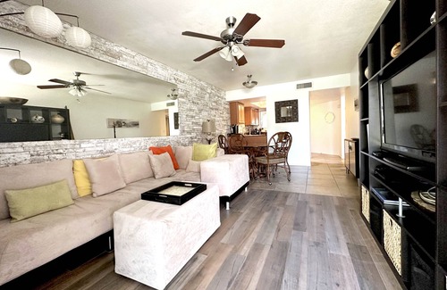 South Scottsdale Condo | Ground Floor : Private Garage : Big Patio : 2 Work Desksn: Heated Pool : Dogs