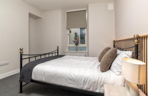 Aberdeen West End Apartment | * Ground Floor * The Grove *