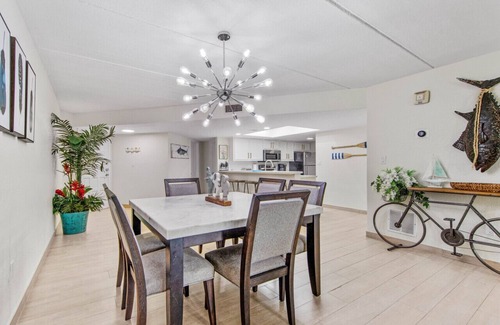 South Padre Island Condo | Ground Floor Beachfront 2 Steps From Amenities IV