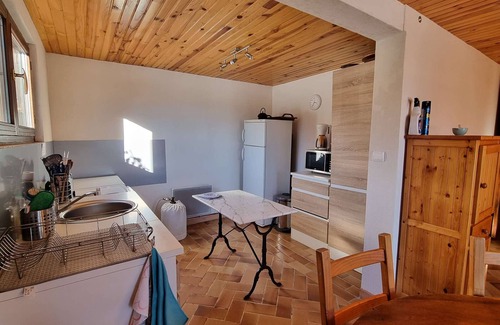 Saint-Michel-de-Chaillol House | Ground Floor Chalet Apartment - Near Lauzière Chairlift - WiFi, Parking, Private Garden