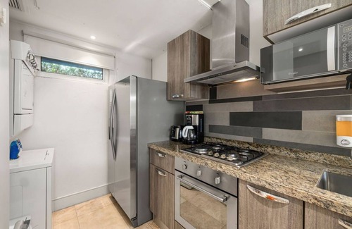 Boegoeroei Condo | Ground Level Condo 2BR 2BA w/Pool Access & Gym