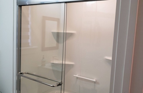Halifax Apartment | Ground level spacious apt., 18min to DT