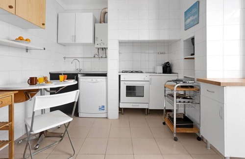 Encarnacao Apartment | Group-Friendly Apt in the Heart of Bairro Alto